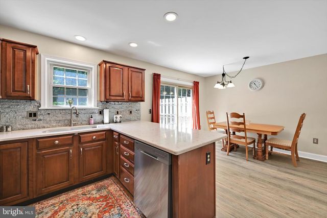339 COBBLESTONE LN, Lancaster, PA 17601