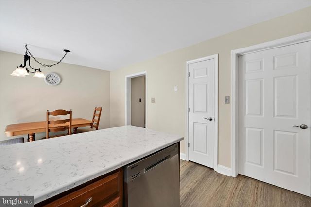 339 COBBLESTONE LN, Lancaster, PA 17601