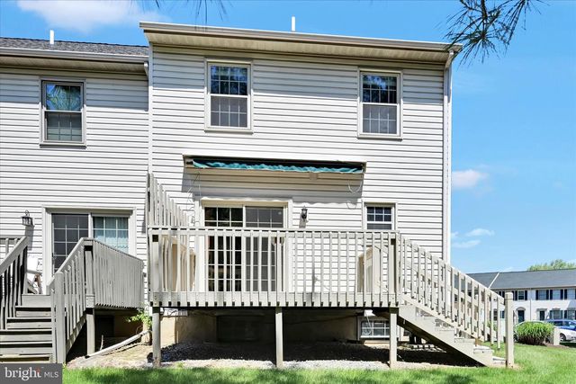 339 COBBLESTONE LN, Lancaster, PA 17601