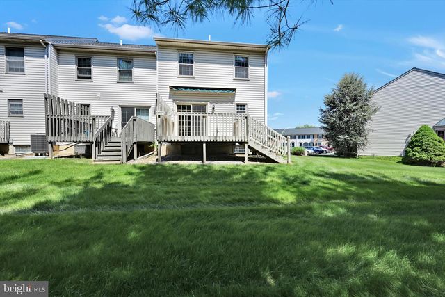 339 COBBLESTONE LN, Lancaster, PA 17601