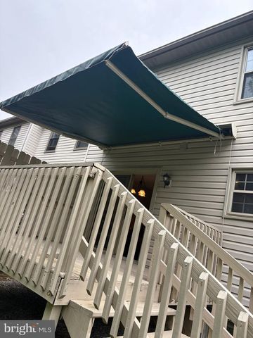339 COBBLESTONE LN, Lancaster, PA 17601