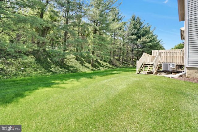 339 COBBLESTONE LN, Lancaster, PA 17601