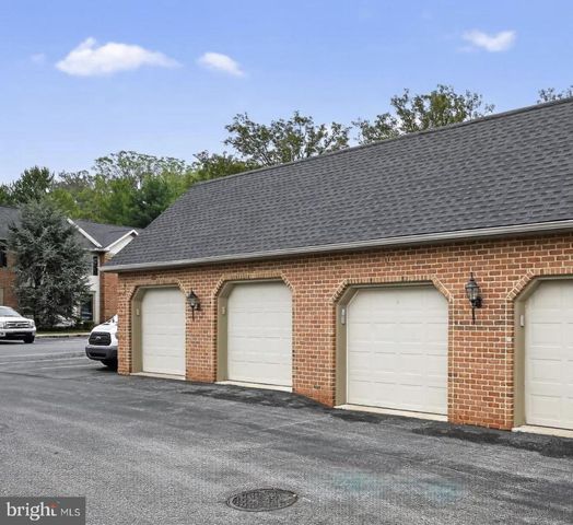 339 COBBLESTONE LN, Lancaster, PA 17601
