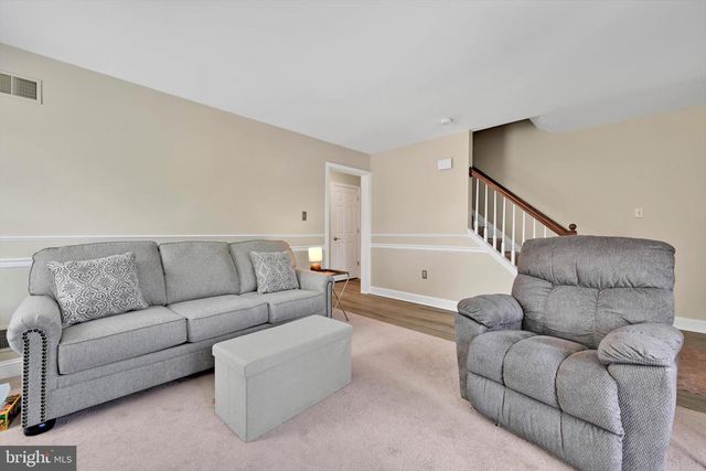 339 COBBLESTONE LN, Lancaster, PA 17601