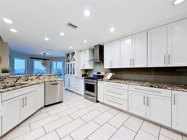 2021 NORTH POINTE ALEXIS DRIVE, Tarpon Springs, FL 34689