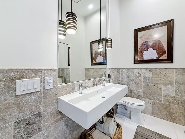 2021 NORTH POINTE ALEXIS DRIVE, Tarpon Springs, FL 34689