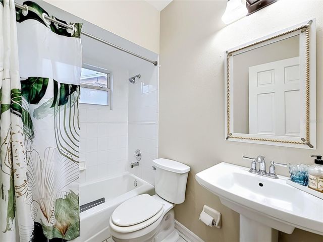 2021 NORTH POINTE ALEXIS DRIVE, Tarpon Springs, FL 34689