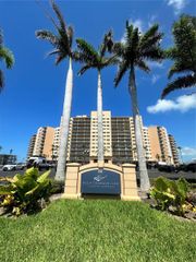 880 MANDALAY AVENUE 309, Clearwater, FL 33767