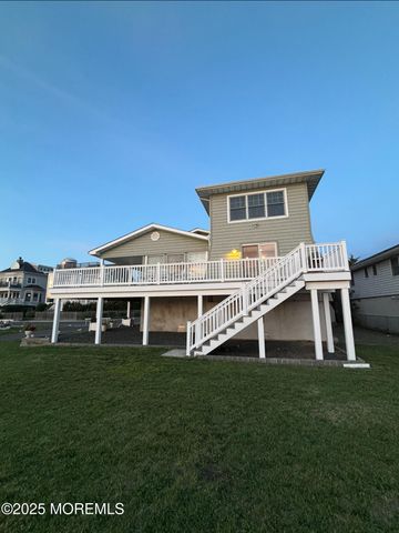 14 Willow Way, Sea Bright, NJ 07760