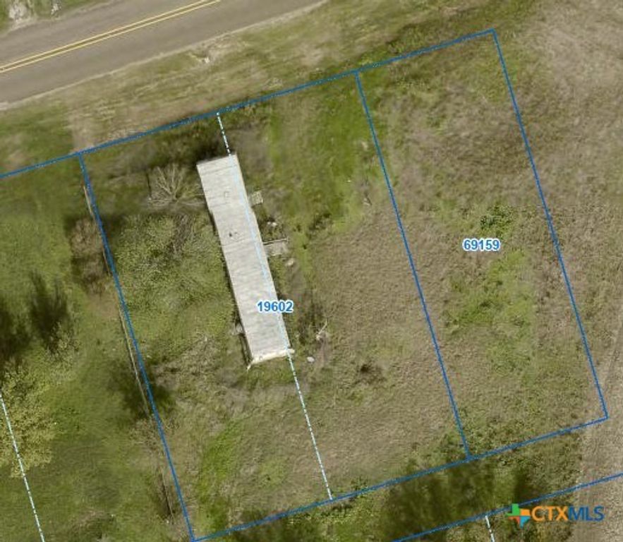 Image 3 of property listing at 506 Fm 1444, Burlington, TX 76519