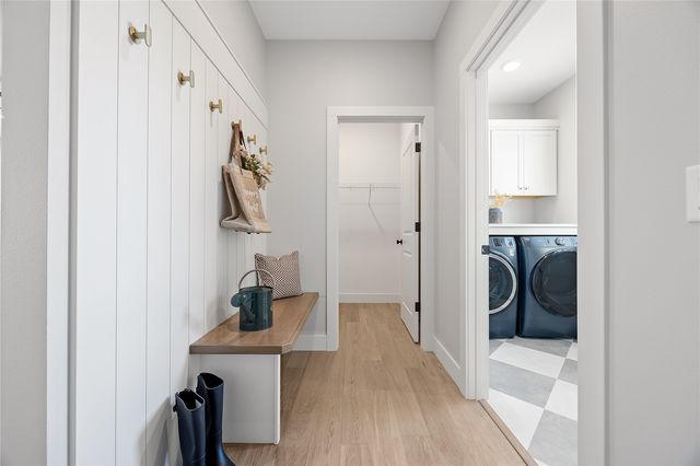 3526 Reed Road, Hiawatha, IA 52302