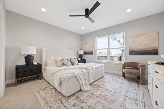 3526 Reed Road, Hiawatha, IA 52302