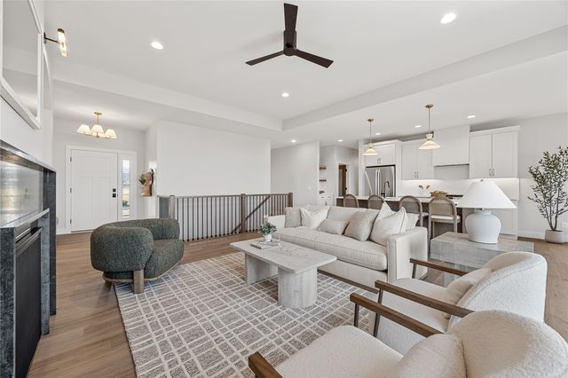 3526 Reed Road, Hiawatha, IA 52302