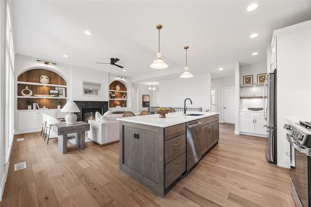 3526 Reed Road, Hiawatha, IA 52302