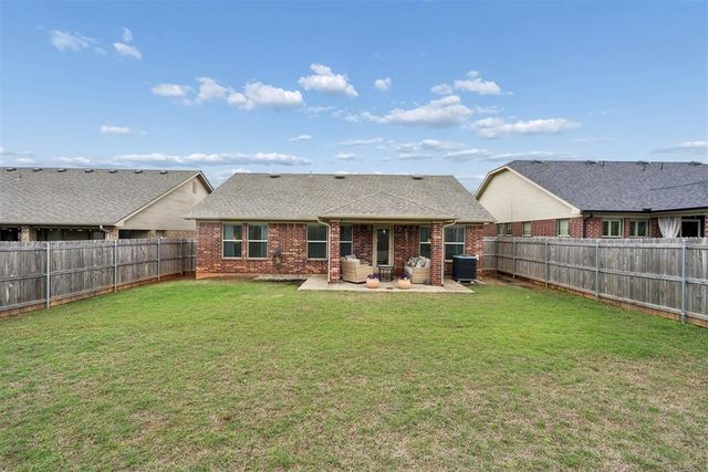 915 Ringwood Street, Norman, OK 73069