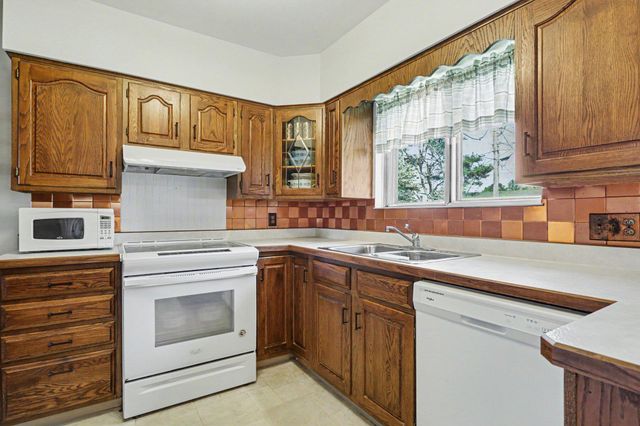 320 Peggy Lane, Ashville, OH 43103