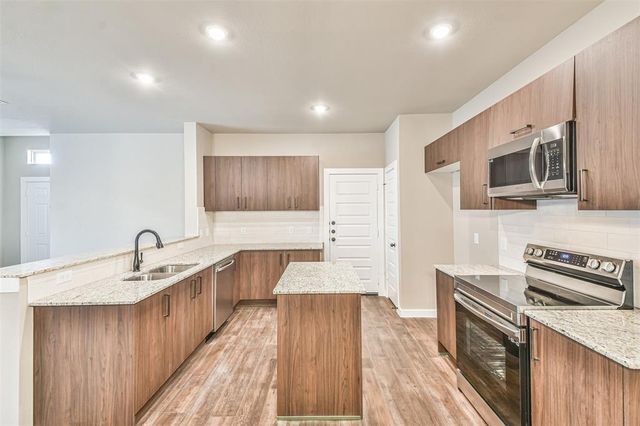 9896 Grosbeak Lane, Magnolia, TX 77354