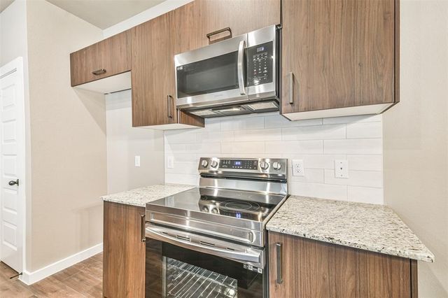 9896 Grosbeak Lane, Magnolia, TX 77354