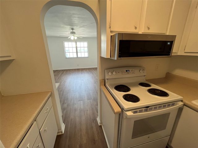 1821 NE 62nd Street 425, Fort Lauderdale, FL 33308