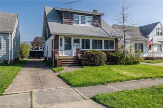 8214 Essen Avenue, Parma, OH 44129