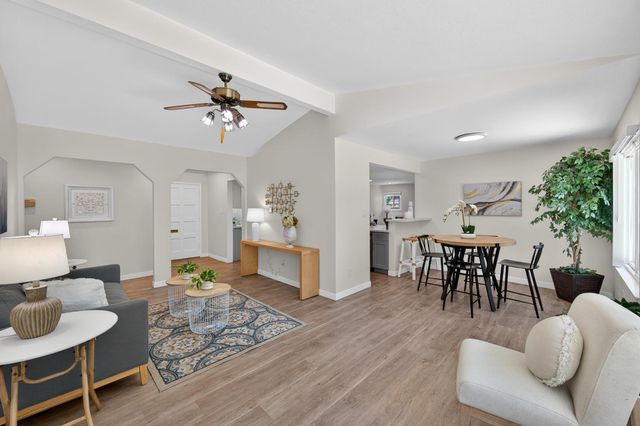 7382 FARM DALE Way, Sacramento, CA 95831