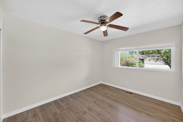 7382 FARM DALE Way, Sacramento, CA 95831