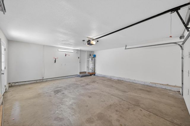 7382 FARM DALE Way, Sacramento, CA 95831