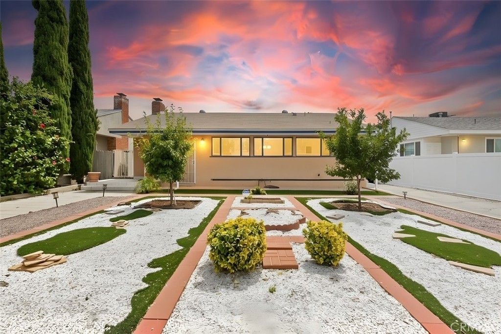 6306 Denny Avenue, North Hollywood, CA 91606 — exterior