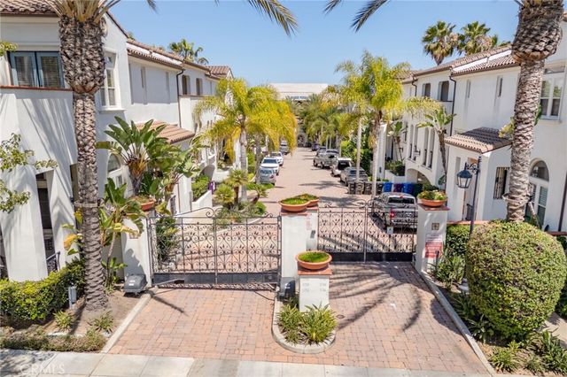 1750 Grand Avenue 6, Long Beach, CA 90804