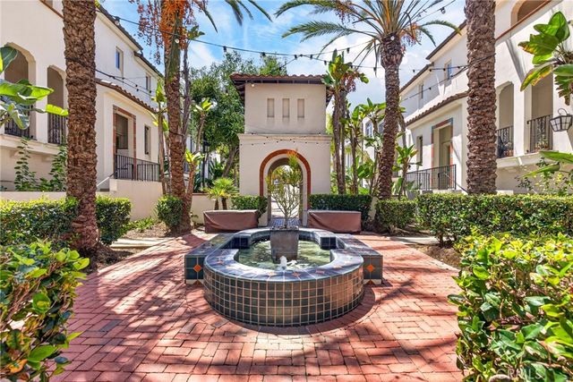 1750 Grand Avenue 6, Long Beach, CA 90804