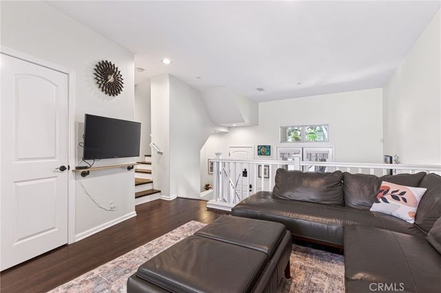 1750 Grand Avenue 6, Long Beach, CA 90804