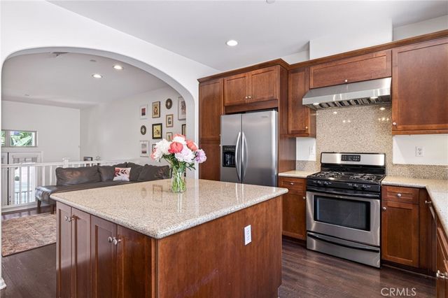 1750 Grand Avenue 6, Long Beach, CA 90804