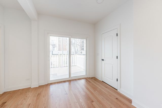 4134 W Roscoe Street, Chicago, IL 60641