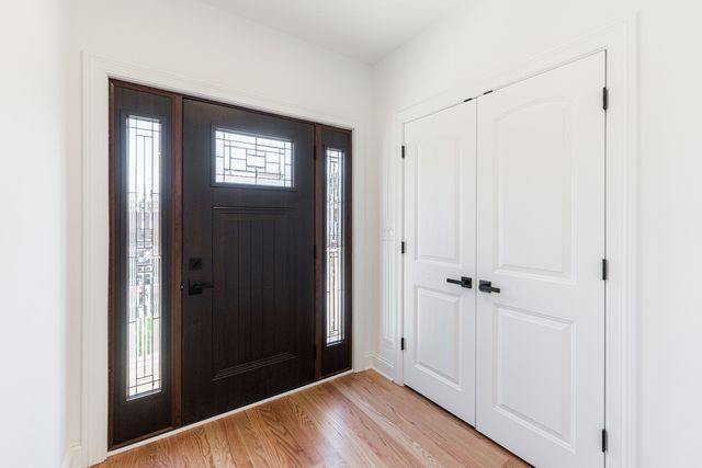 4134 W Roscoe Street, Chicago, IL 60641