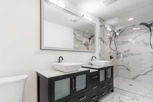 4134 W Roscoe Street, Chicago, IL 60641