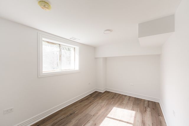 4134 W Roscoe Street, Chicago, IL 60641