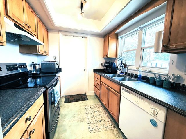 1301 PINEWOOD LANE, Ocoee, FL 34761