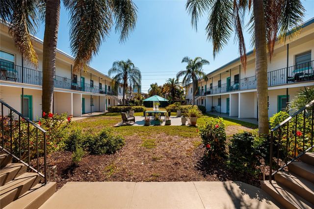 525 9TH AVENUE N 9, St Petersburg, FL 33701