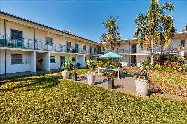 525 9TH AVENUE N 9, St Petersburg, FL 33701