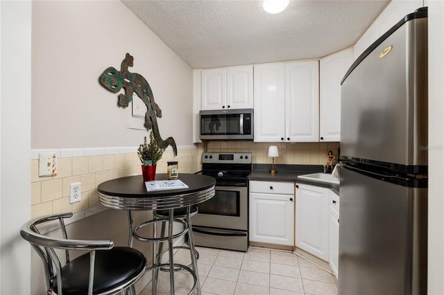 525 9TH AVENUE N 9, St Petersburg, FL 33701