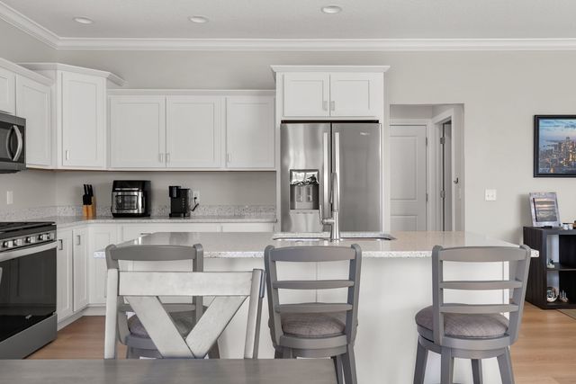 3911 Orchard Drive 3911, Bettendorf, IA 52722