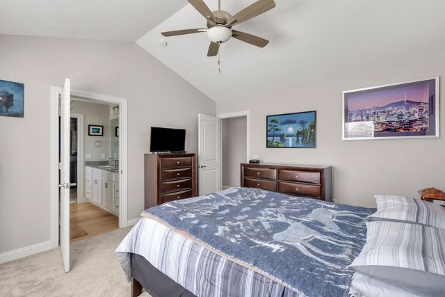 3911 Orchard Drive 3911, Bettendorf, IA 52722
