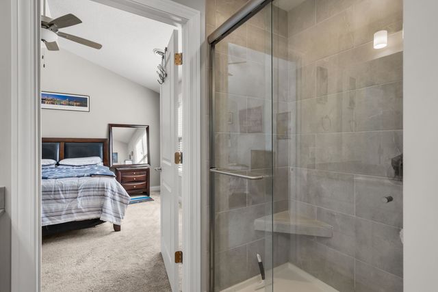 3911 Orchard Drive 3911, Bettendorf, IA 52722
