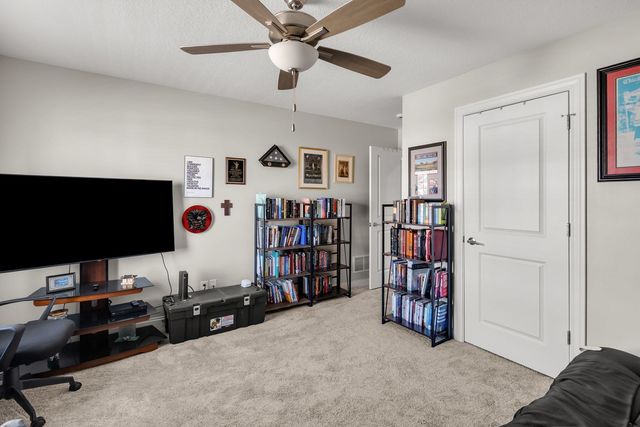 3911 Orchard Drive 3911, Bettendorf, IA 52722