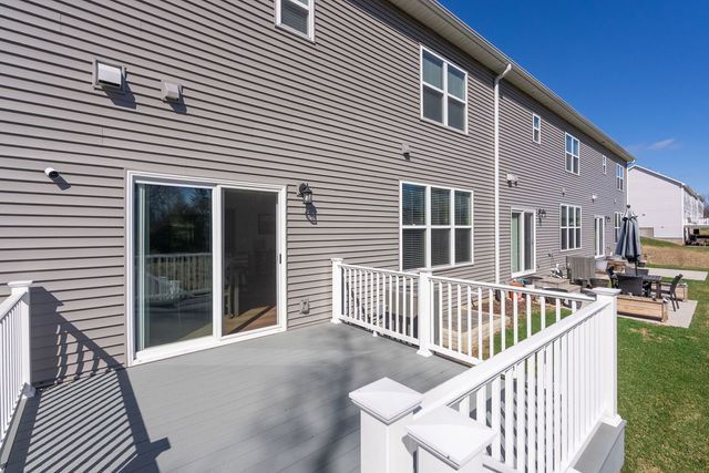 3911 Orchard Drive 3911, Bettendorf, IA 52722