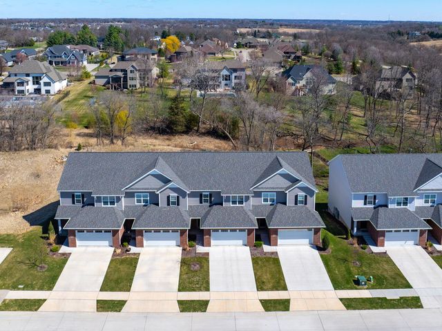 3911 Orchard Drive 3911, Bettendorf, IA 52722