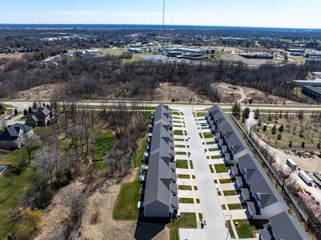 3911 Orchard Drive 3911, Bettendorf, IA 52722