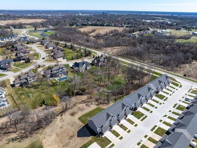 3911 Orchard Drive 3911, Bettendorf, IA 52722