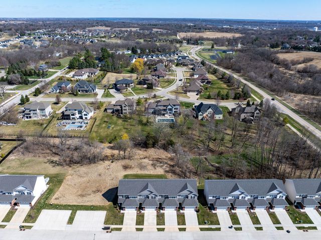 3911 Orchard Drive 3911, Bettendorf, IA 52722