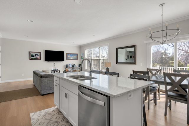 3911 Orchard Drive 3911, Bettendorf, IA 52722